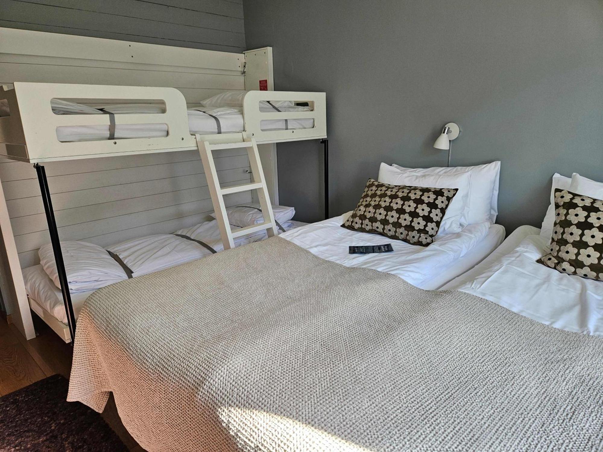 Hotell Lassalyckan อุลริเซฮามน์ ภายนอก รูปภาพ