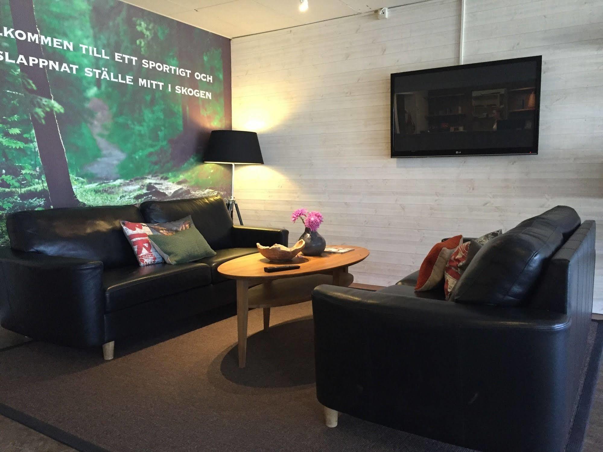 Hotell Lassalyckan อุลริเซฮามน์ ภายนอก รูปภาพ
